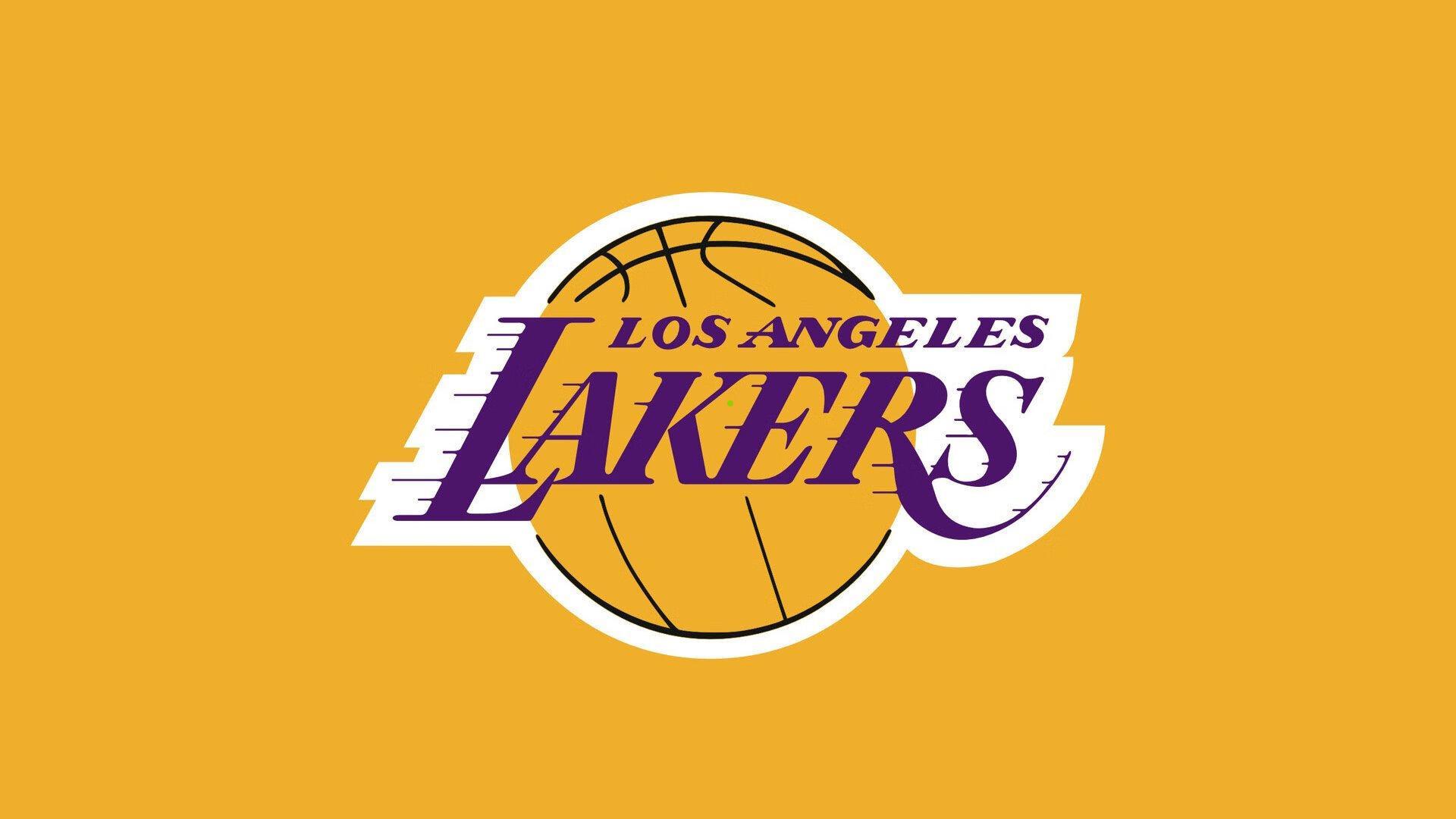 传承时刻!新秀卡斯尔获詹姆斯亲签战袍 NBA官方合影见证新时代对话